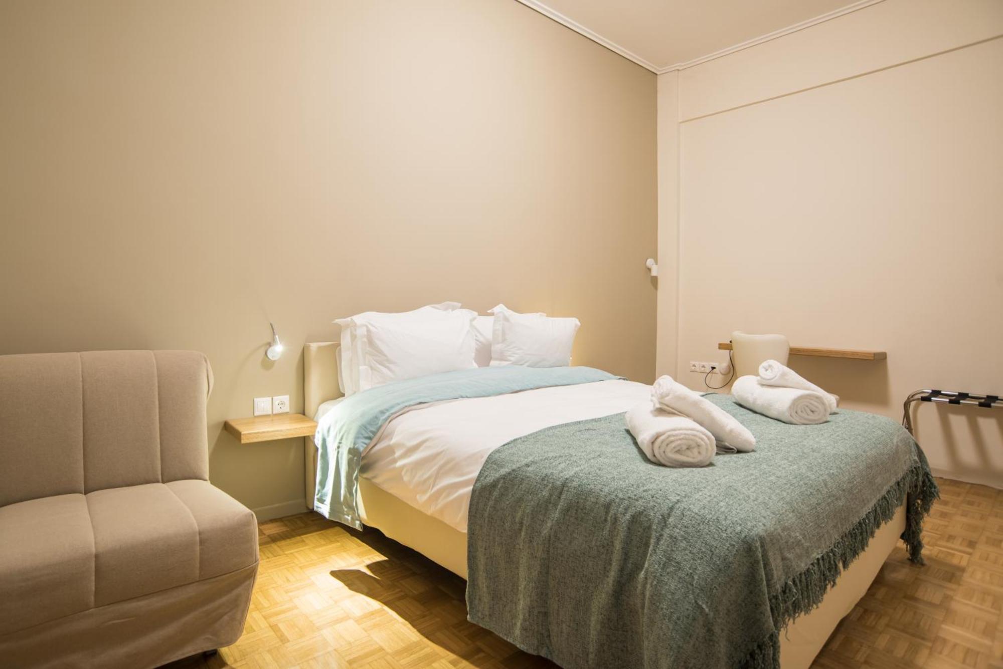V Hotel Delphes Extérieur photo